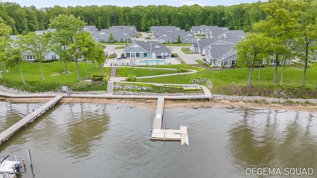 246 Janes View Drive 14, Park Twp, MI 49424