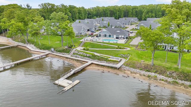 246 Janes View Drive 14, Park Twp, MI 49424