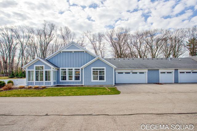 246 Janes View Drive 14, Park Twp, MI 49424