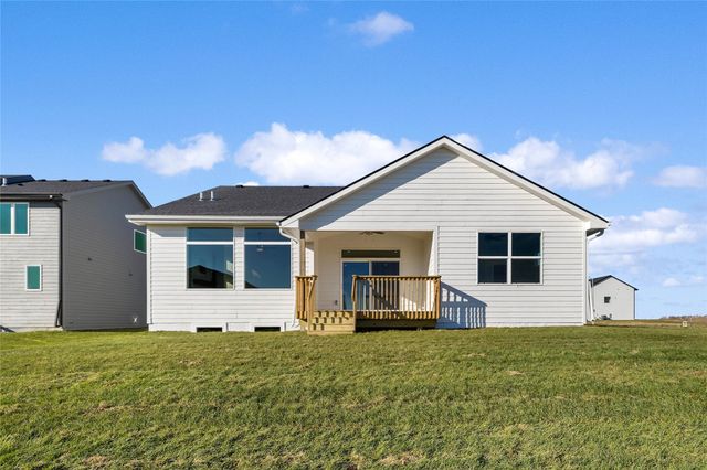 1435 NW Steven Street, Waukee, IA 50263