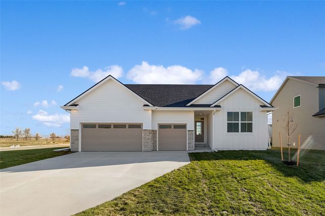 1435 NW Steven Street, Waukee, IA 50263