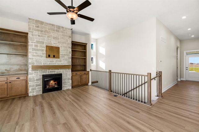 1435 NW Steven Street, Waukee, IA 50263