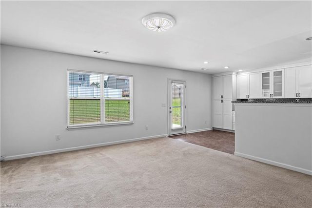 813 Leach Avenue, Thomasville, NC 27360
