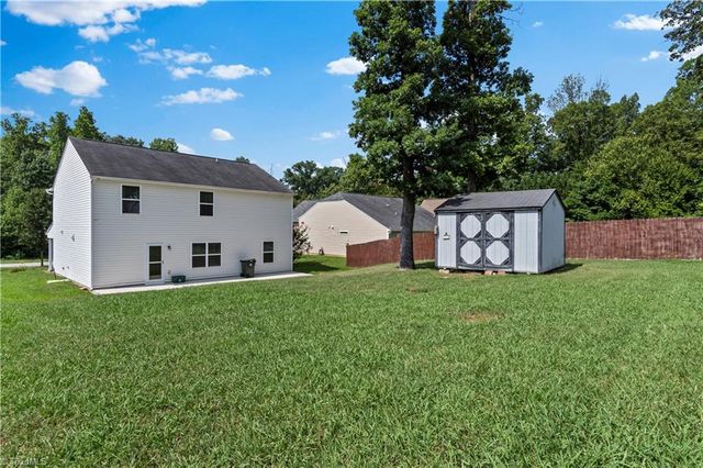 813 Leach Avenue, Thomasville, NC 27360