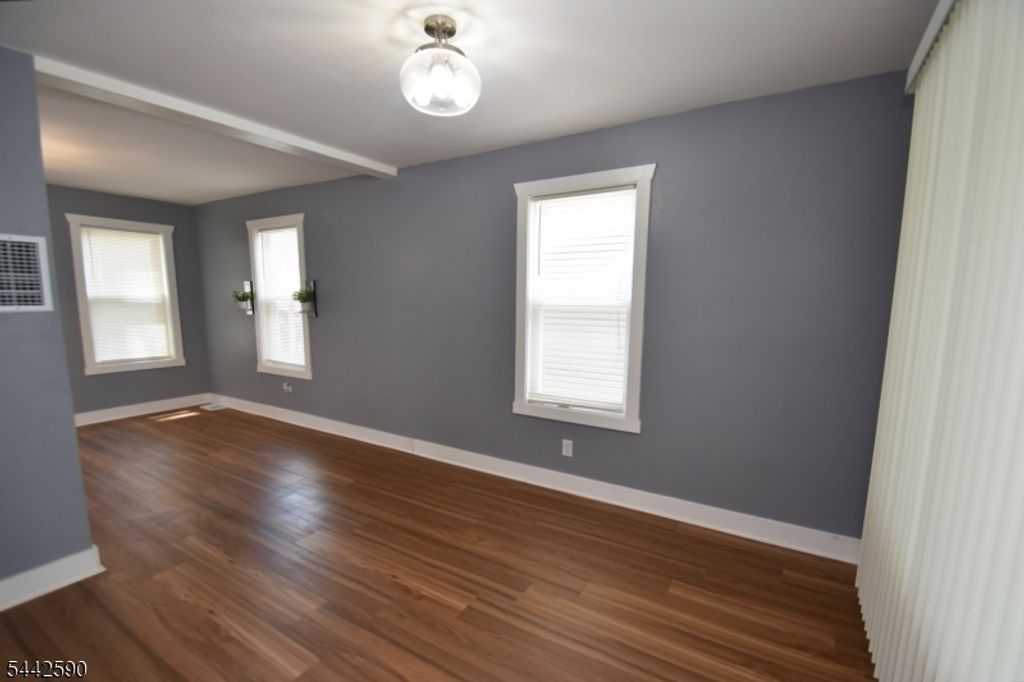 310 Lyman Pl, Plainfield City, NJ 07063 — photo 2