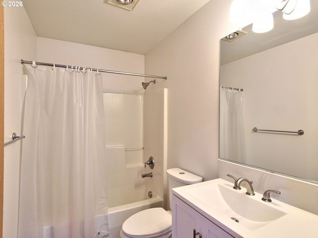 23041 Sw SCHAMBURG Dr, Sherwood, OR 97140