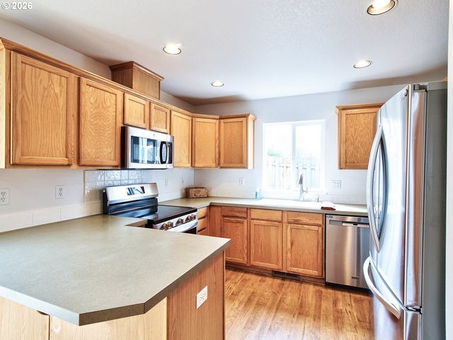 23041 Sw SCHAMBURG Dr, Sherwood, OR 97140