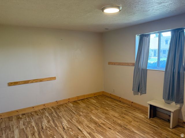 1238 CHERRYWOOD DR, Layton, UT 84040