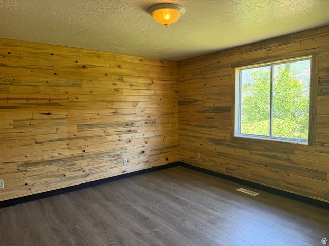 1238 CHERRYWOOD DR, Layton, UT 84040