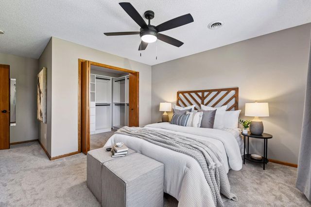 9226 Telford Bay, Brooklyn Park, MN 55443