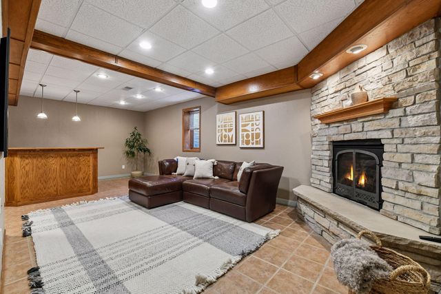 9226 Telford Bay, Brooklyn Park, MN 55443