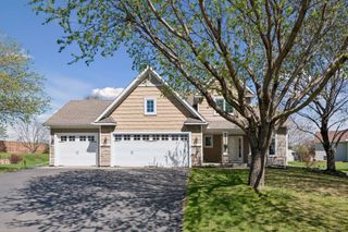 9226 Telford Bay, Brooklyn Park, MN 55443