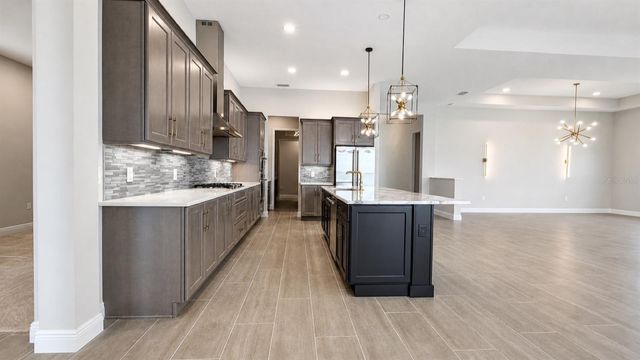 812 BLUE SHELL LOOP, Sarasota, FL 34240