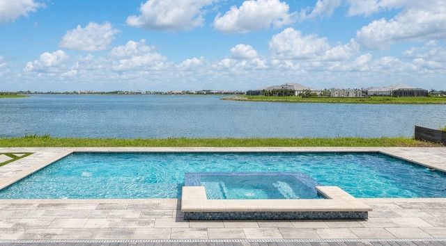 812 BLUE SHELL LOOP, Sarasota, FL 34240
