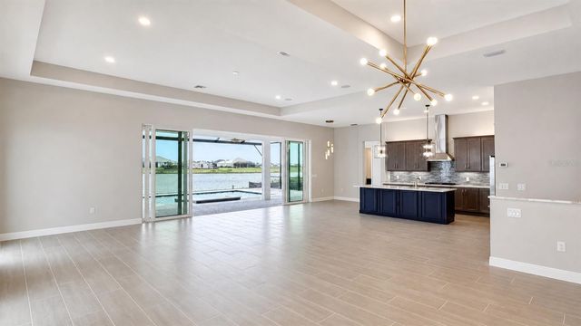 812 BLUE SHELL LOOP, Sarasota, FL 34240