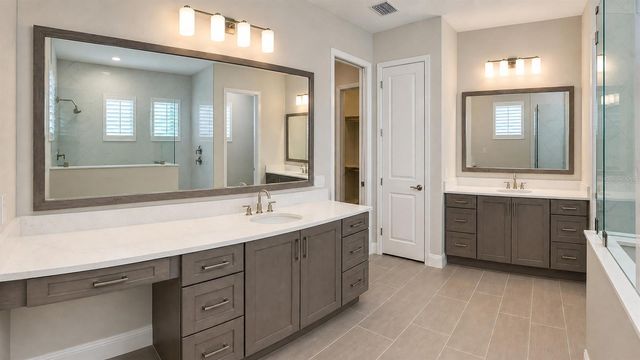 812 BLUE SHELL LOOP, Sarasota, FL 34240