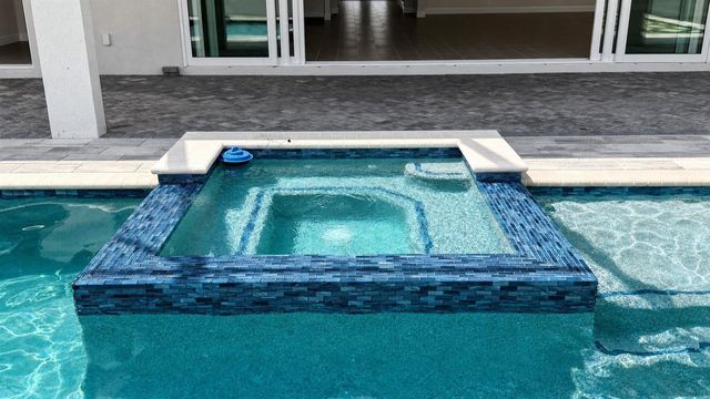 812 BLUE SHELL LOOP, Sarasota, FL 34240