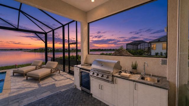 812 BLUE SHELL LOOP, Sarasota, FL 34240