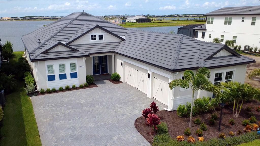 812 BLUE SHELL LOOP, Sarasota, FL 34240