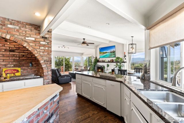 4986 San Jacinto Circle East, Fallbrook, CA 92028