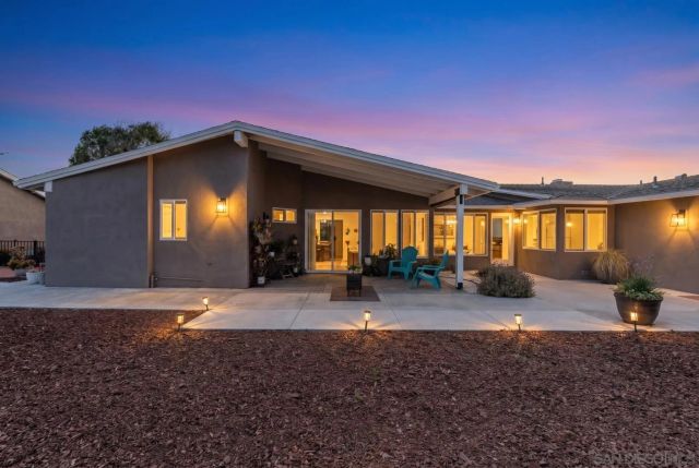 4986 San Jacinto Circle East, Fallbrook, CA 92028