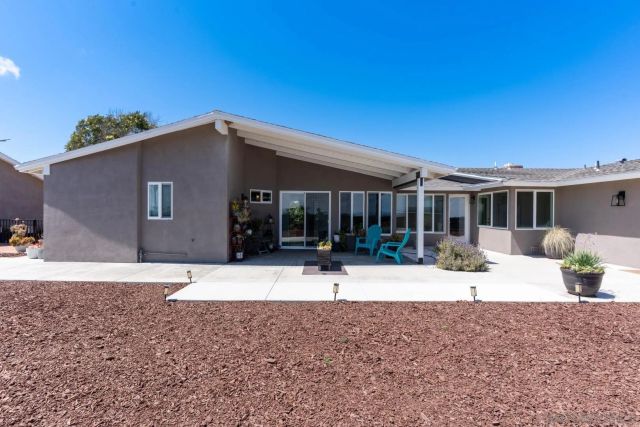 4986 San Jacinto Circle East, Fallbrook, CA 92028