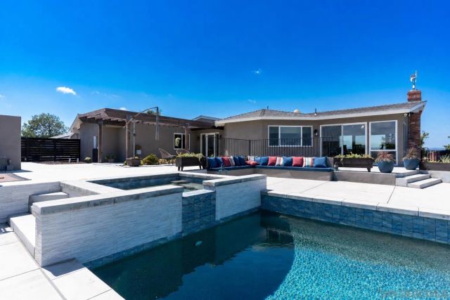 4986 San Jacinto Circle East, Fallbrook, CA 92028