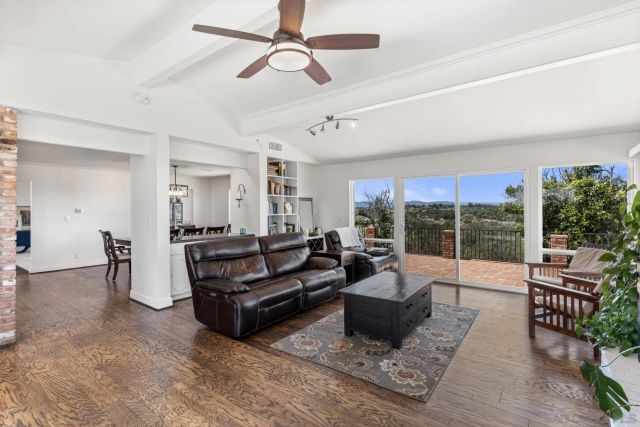 4986 San Jacinto Circle East, Fallbrook, CA 92028
