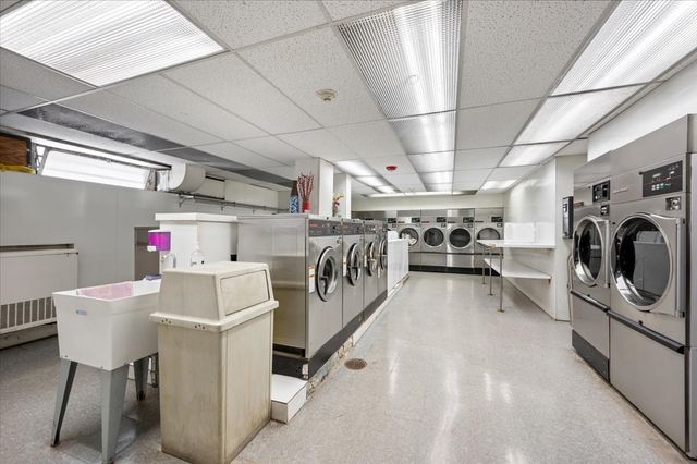 2400 N Lakeview Avenue 1002, Chicago, IL 60614