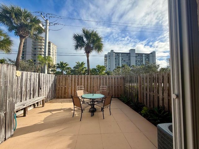 4245 N Highway A1a 8, Fort Pierce, FL 34949