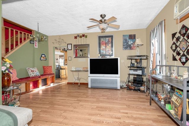 10 Pond St, Lynn, MA 01904