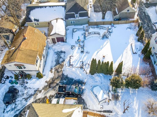 10 Pond St, Lynn, MA 01904