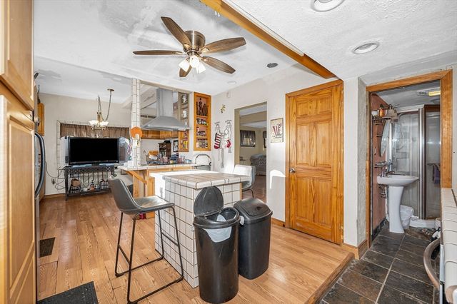 10 Pond St, Lynn, MA 01904