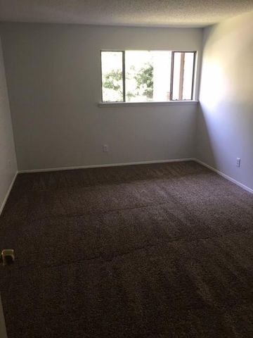7114 N Holiday, Galveston, TX 77550