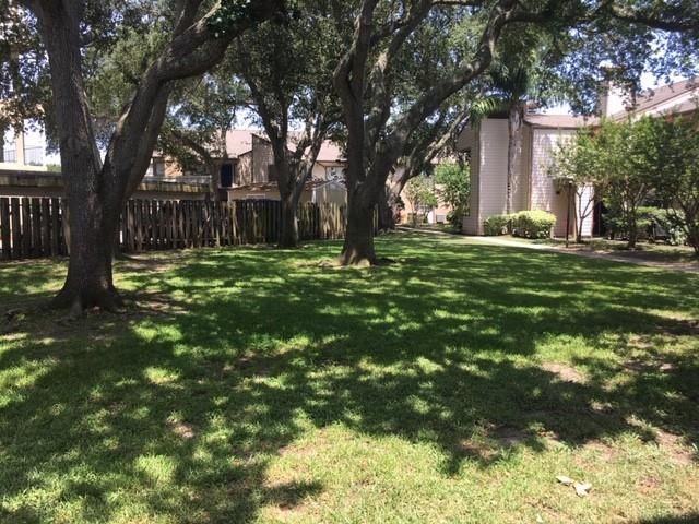 7114 N Holiday, Galveston, TX 77550