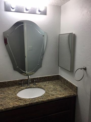 7114 N Holiday, Galveston, TX 77550