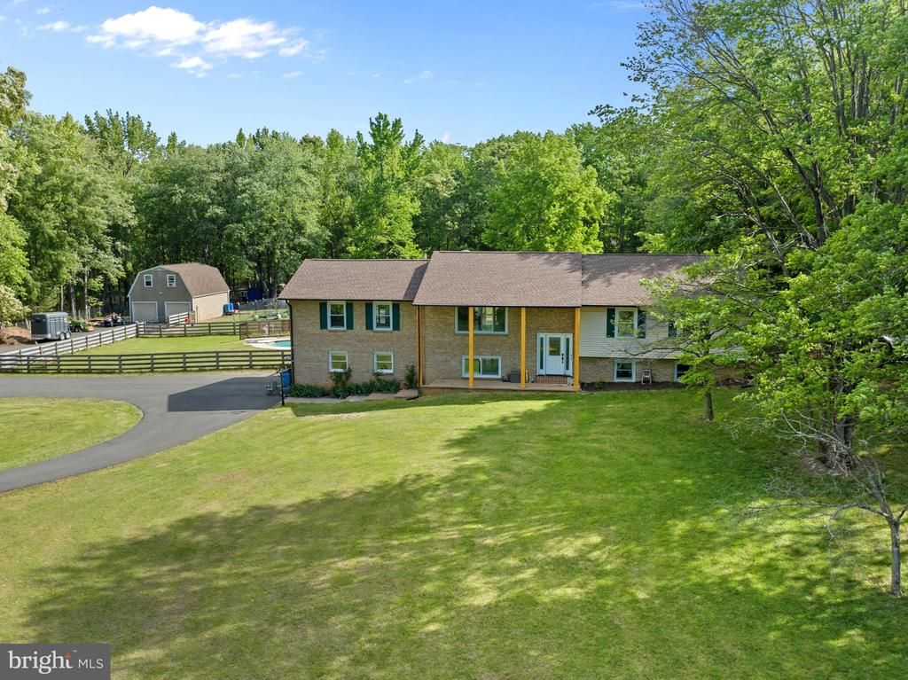 4300 RINGWOOD RD, Nokesville, VA 20181