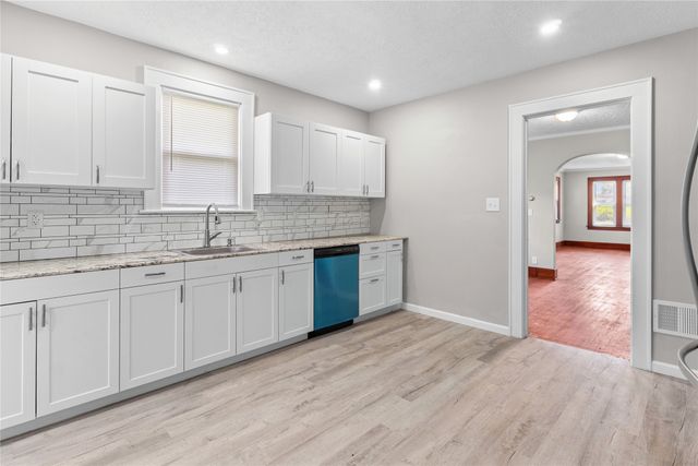 2710 PITTSBURGH Avenue, Erie, PA 16508
