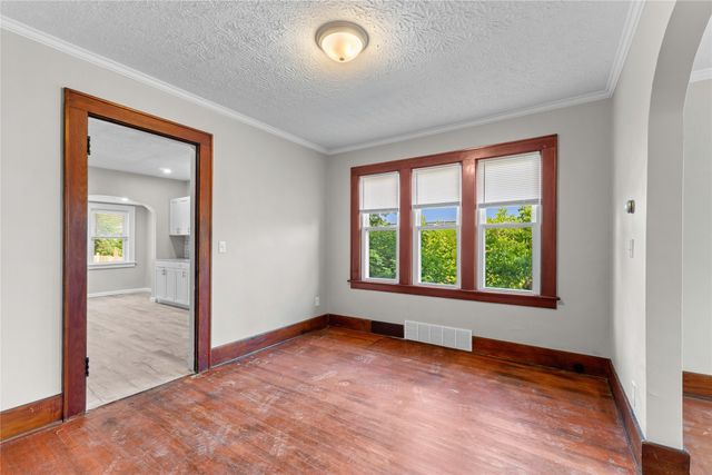 2710 PITTSBURGH Avenue, Erie, PA 16508