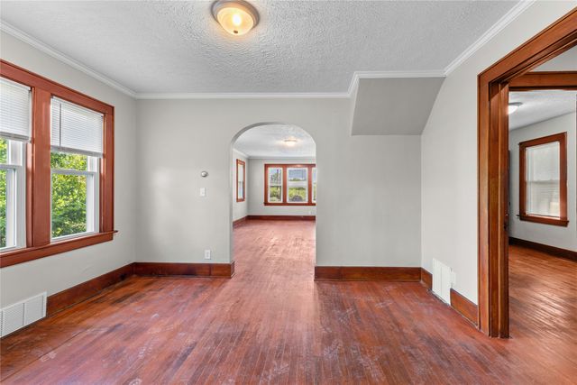 2710 PITTSBURGH Avenue, Erie, PA 16508