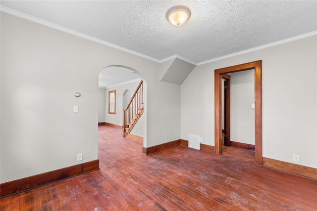 2710 PITTSBURGH Avenue, Erie, PA 16508