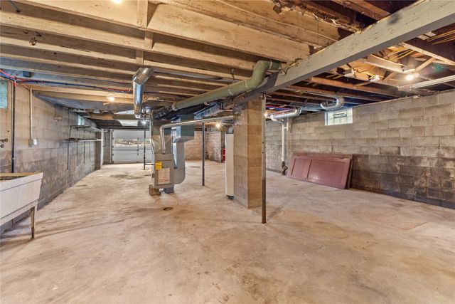 2710 PITTSBURGH Avenue, Erie, PA 16508