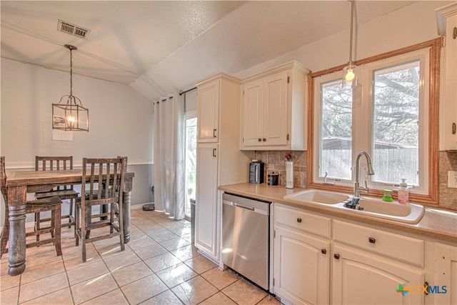 103 Cottonwood Loop, Belton, TX 76513