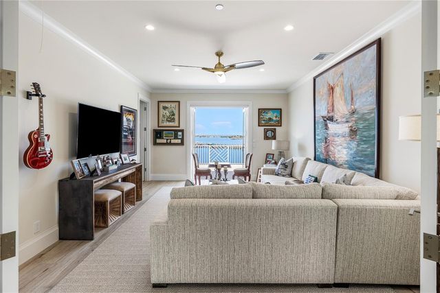 2842 SW Rivers End Way, Palm City, FL 34990