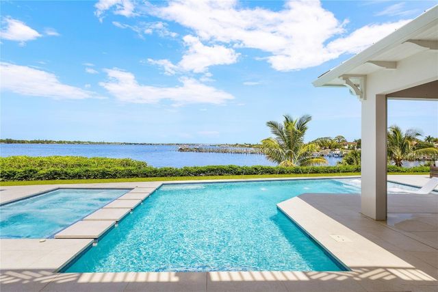 2842 SW Rivers End Way, Palm City, FL 34990