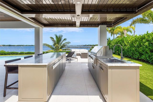 2842 SW Rivers End Way, Palm City, FL 34990