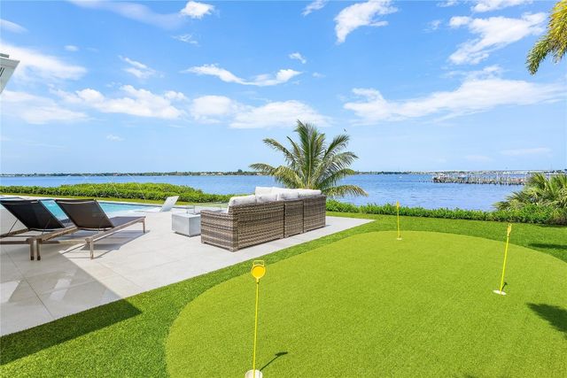 2842 SW Rivers End Way, Palm City, FL 34990