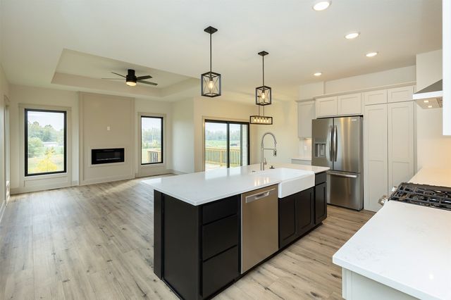 6641 River Bend Drive, Johnston, IA 50131