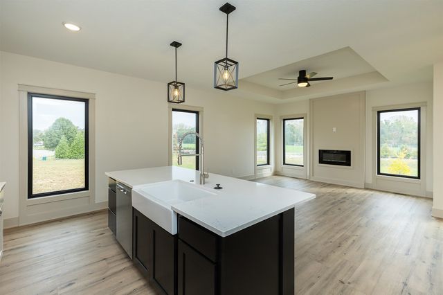 6641 River Bend Drive, Johnston, IA 50131