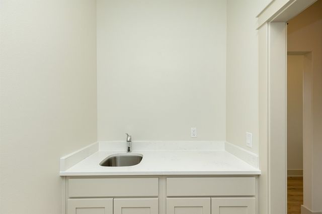 6641 River Bend Drive, Johnston, IA 50131